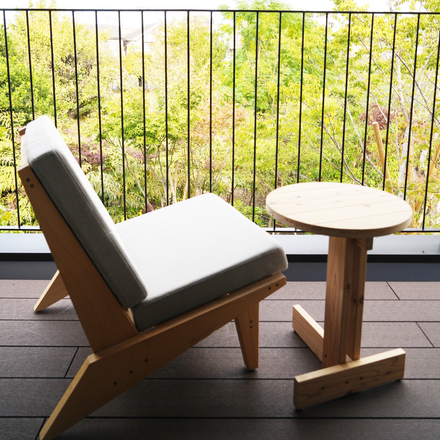 Summer Afternoon Terrace Set (105° LOUNGE CHAIR + TONBO TABLE)