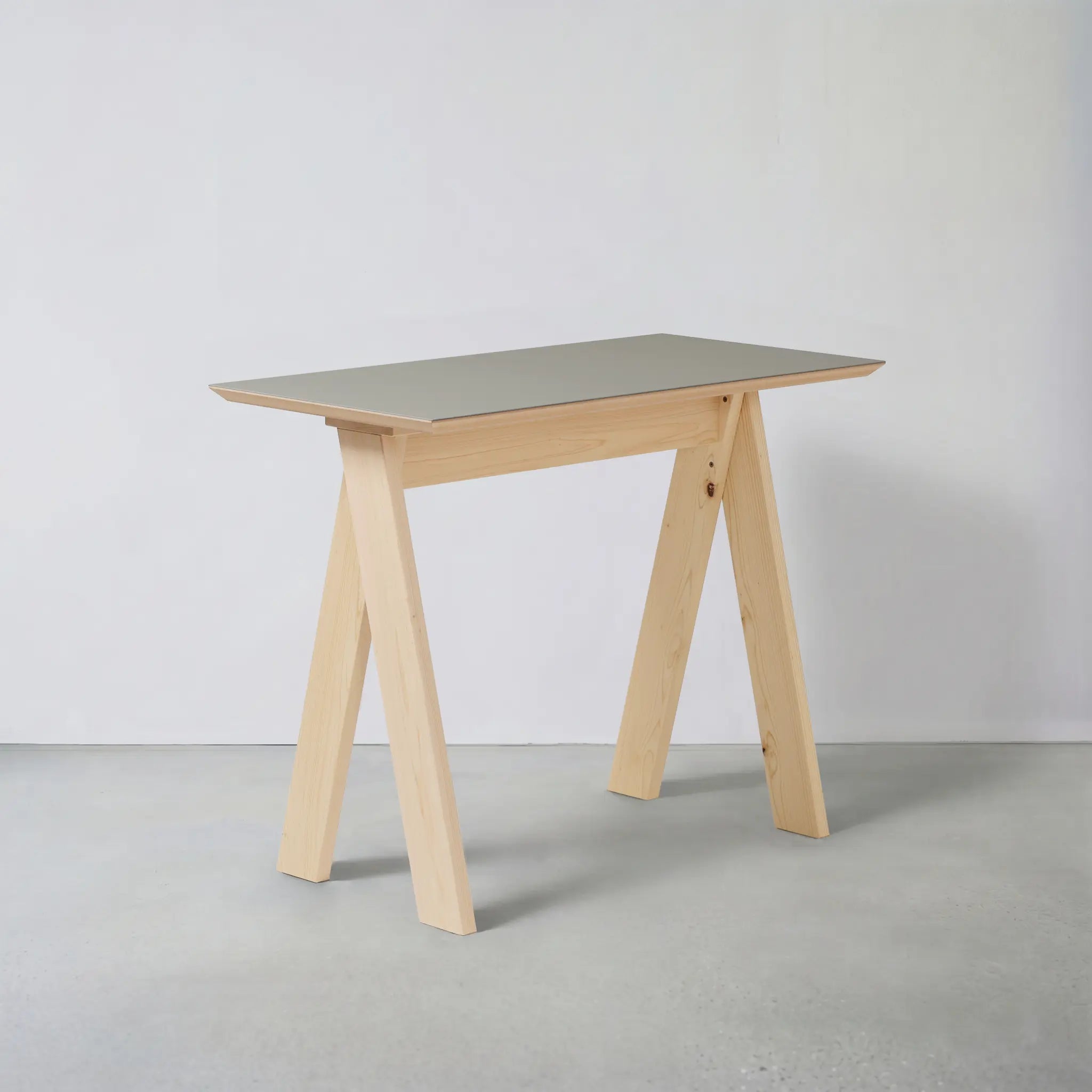 AA DESK - the Originals